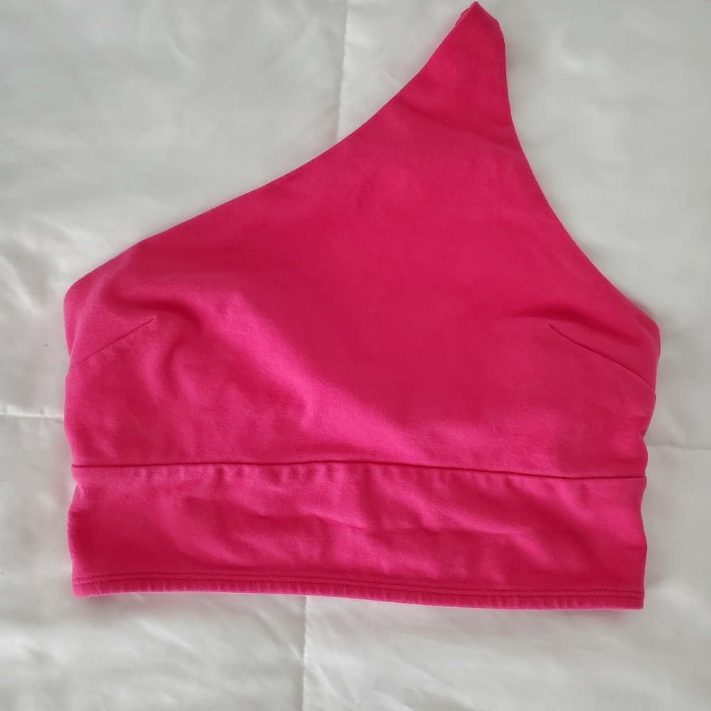 One shoulder crop top